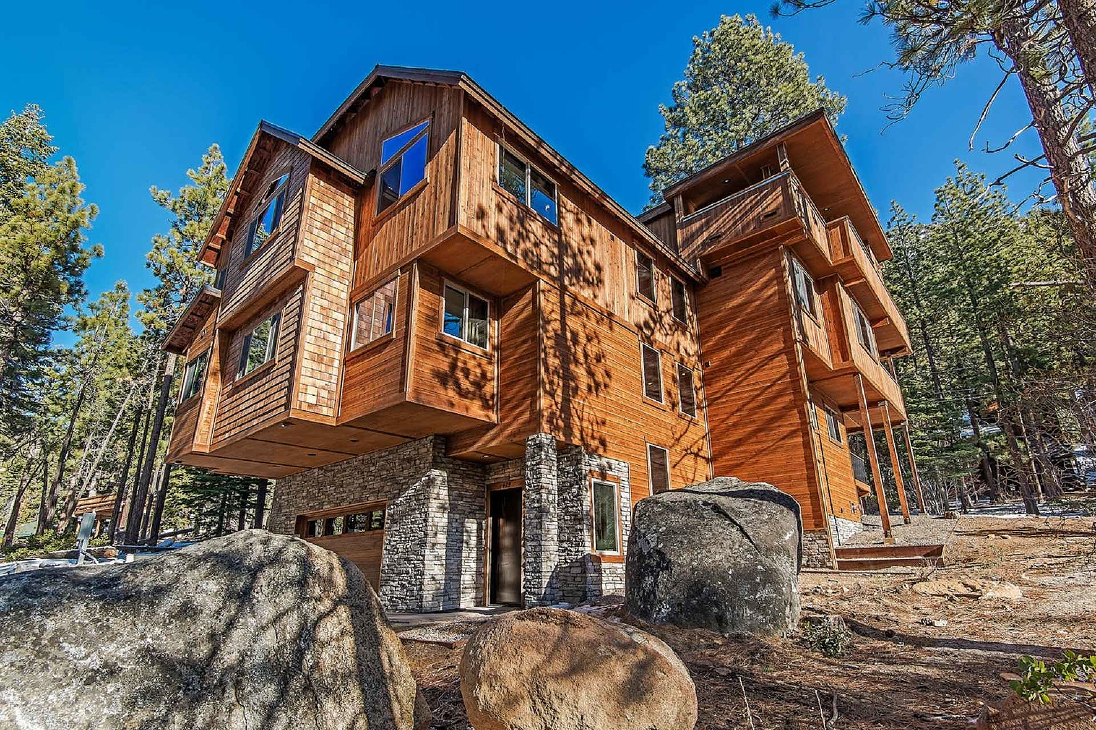 Trail Manor - Image 39