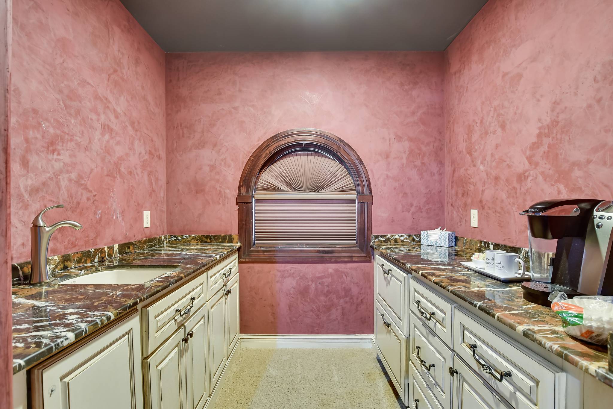 Catalpa Manor - Image 30