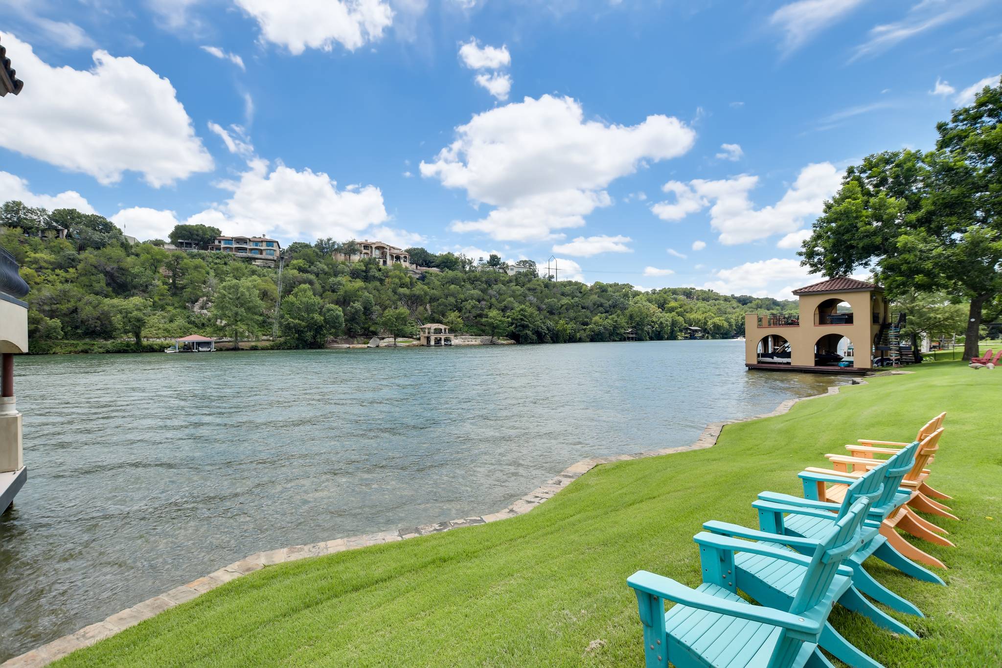 Janis Villa - Image 45