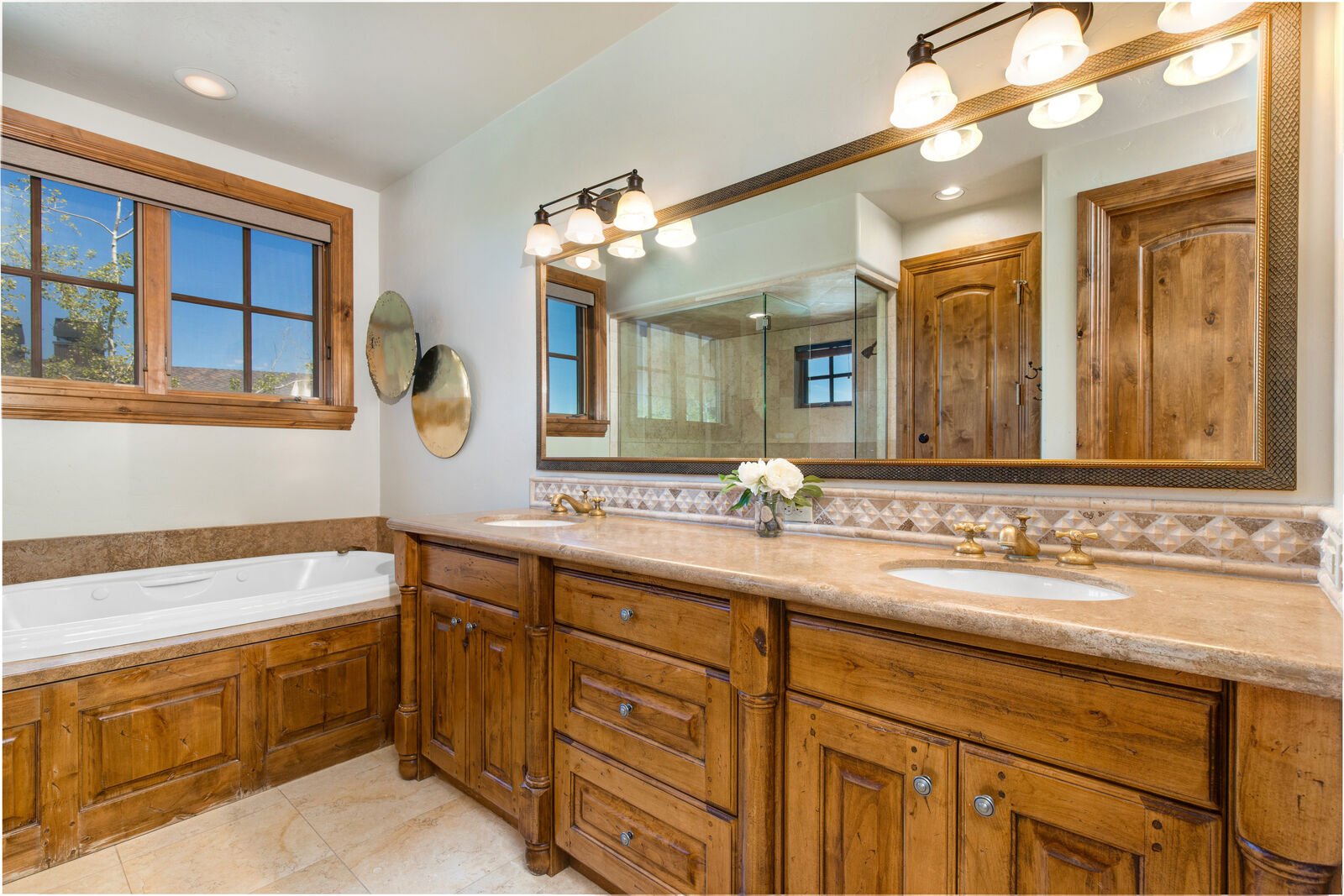 Star House - Image 34