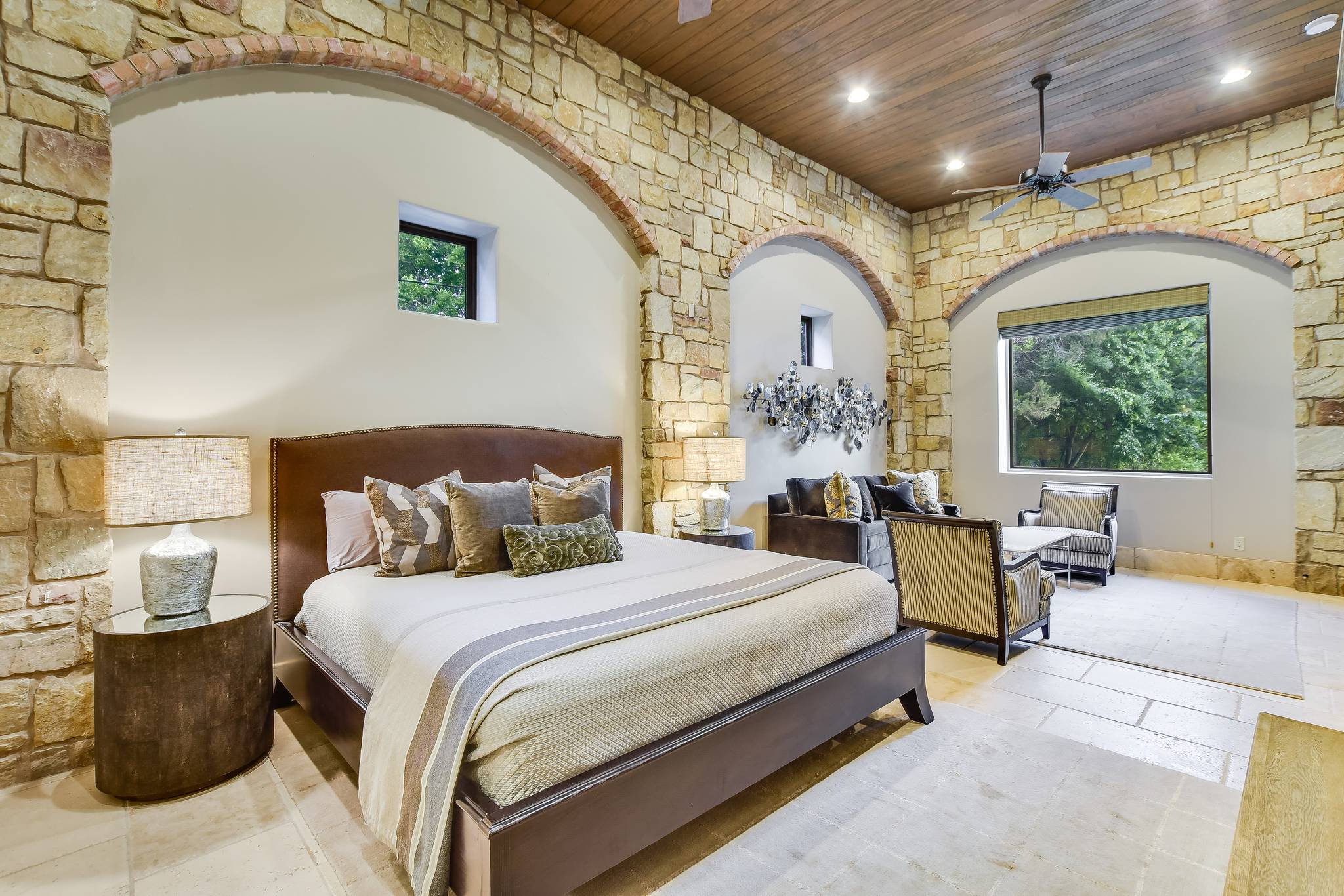 Laurel Manor - Image 39