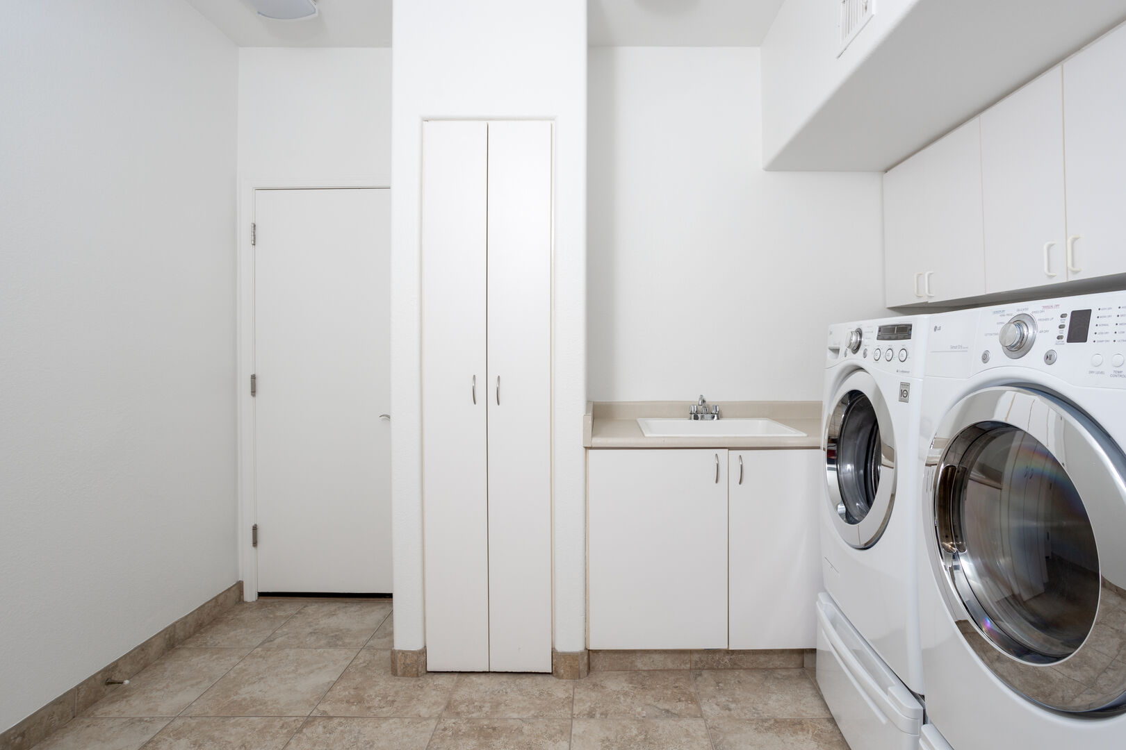 Clark House - Image 13