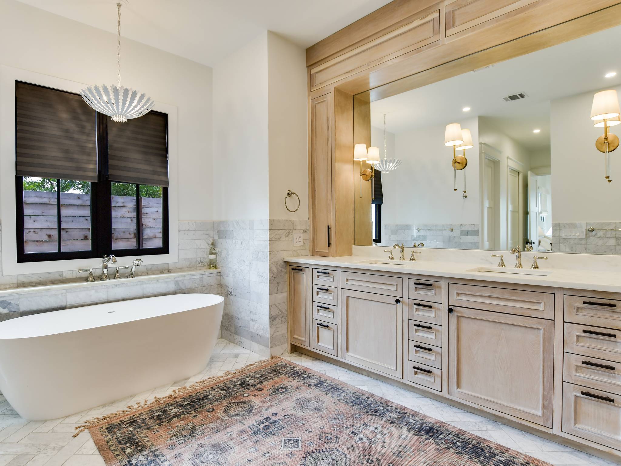 Oro House - Image 37