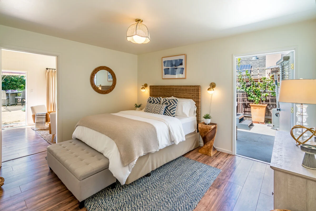 Shoreline Home - Image 13