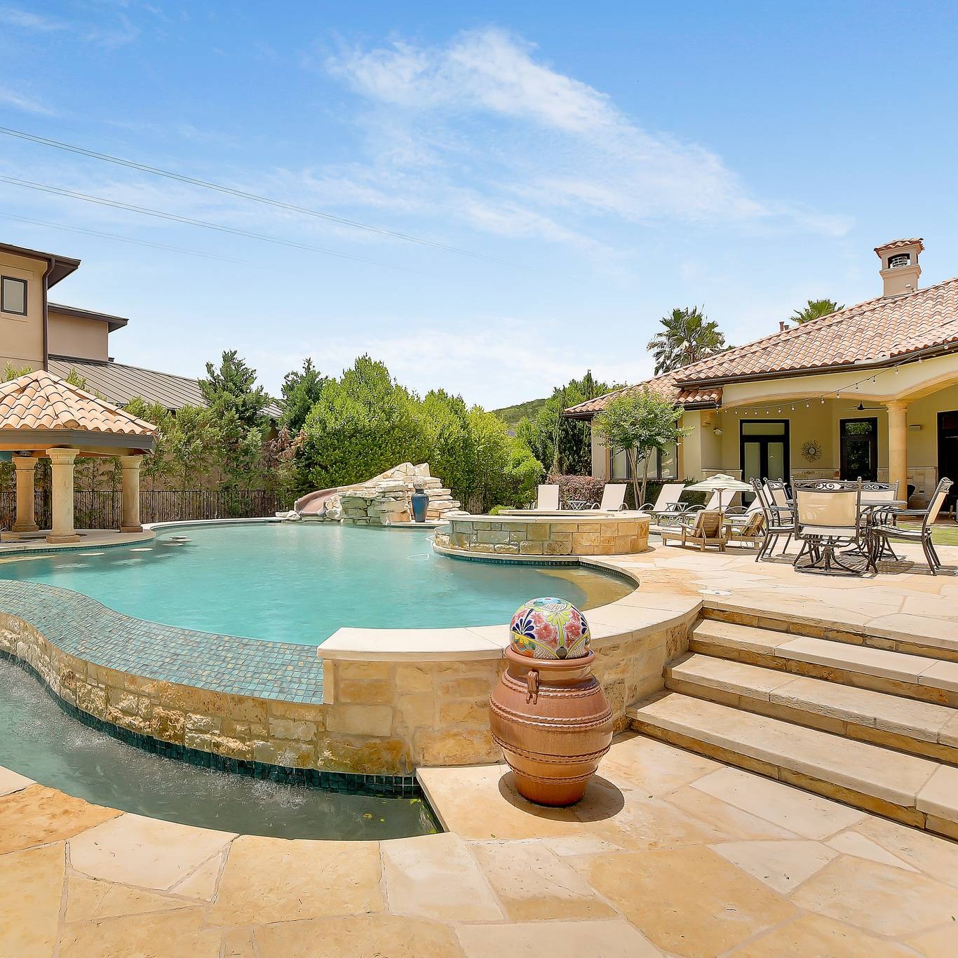 Catalpa Manor - Image 1