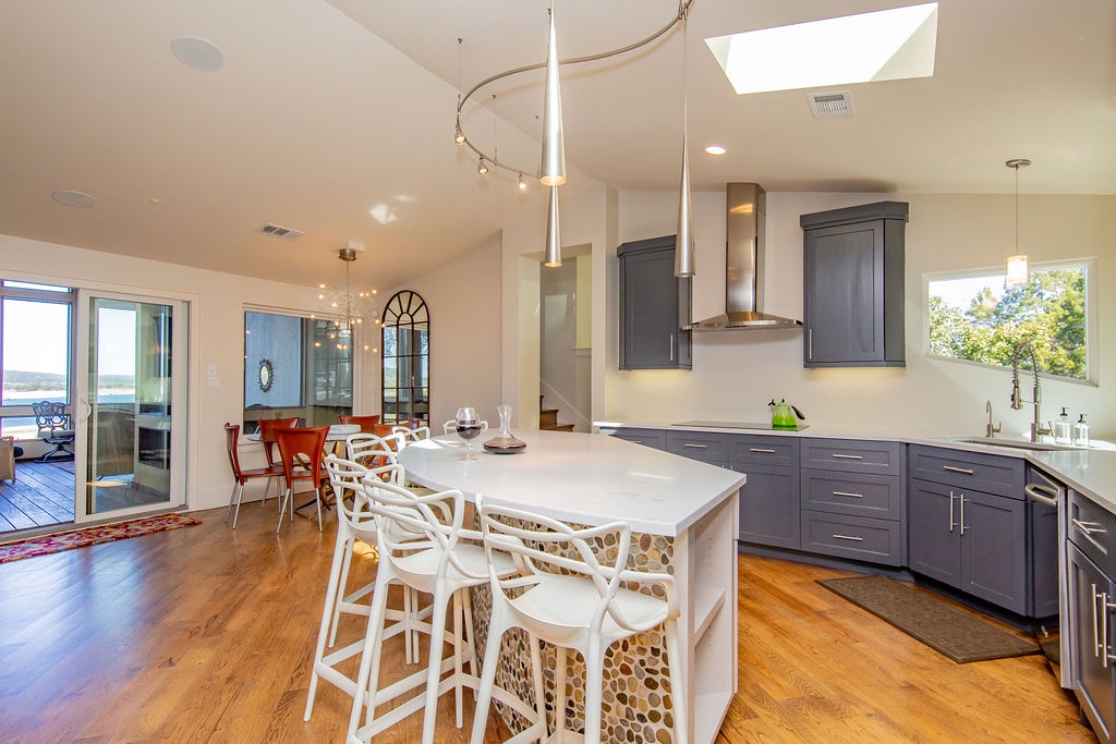 Lakeshore Place - Image 13