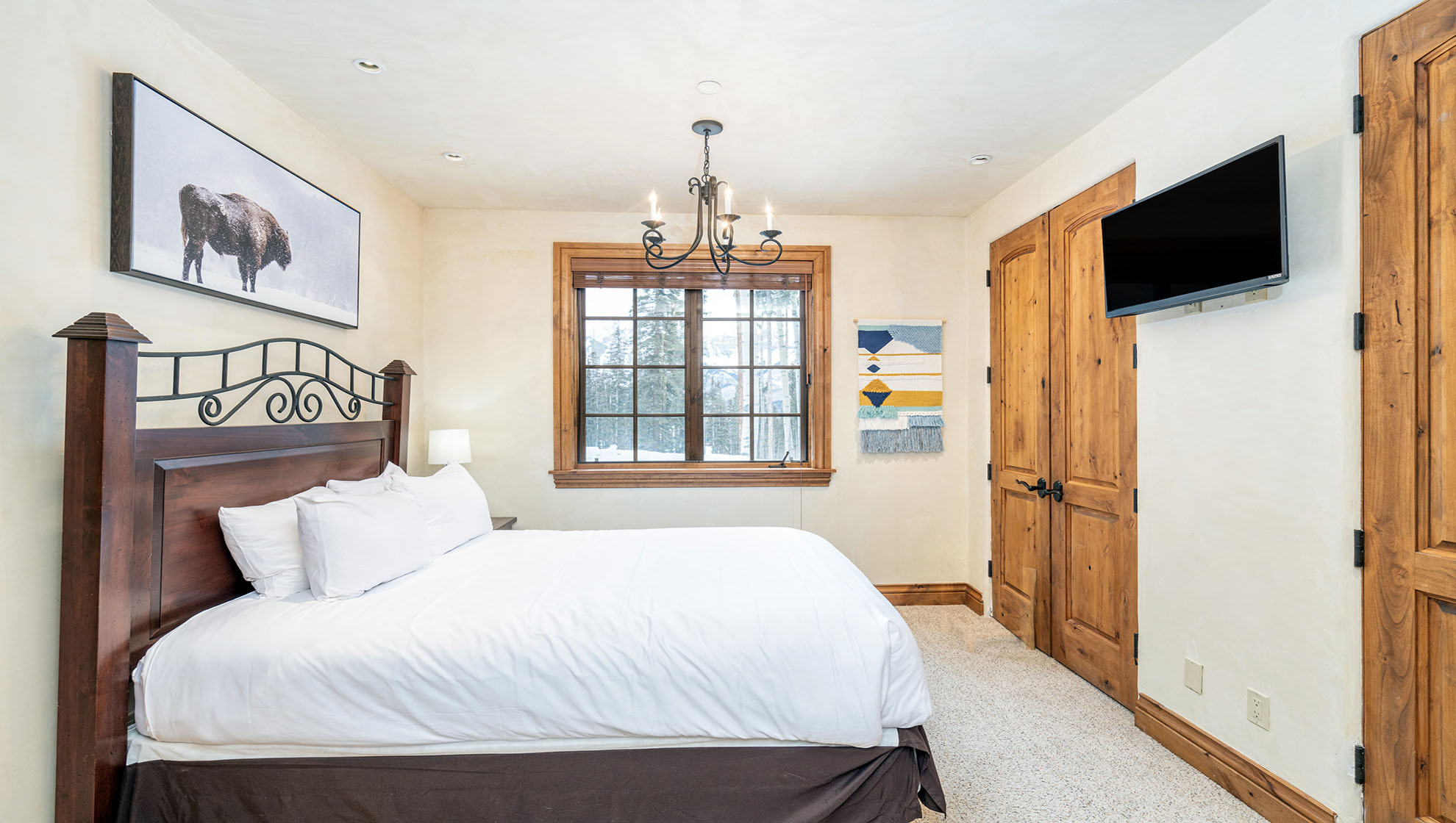 San Joaquin Manor - Image 28