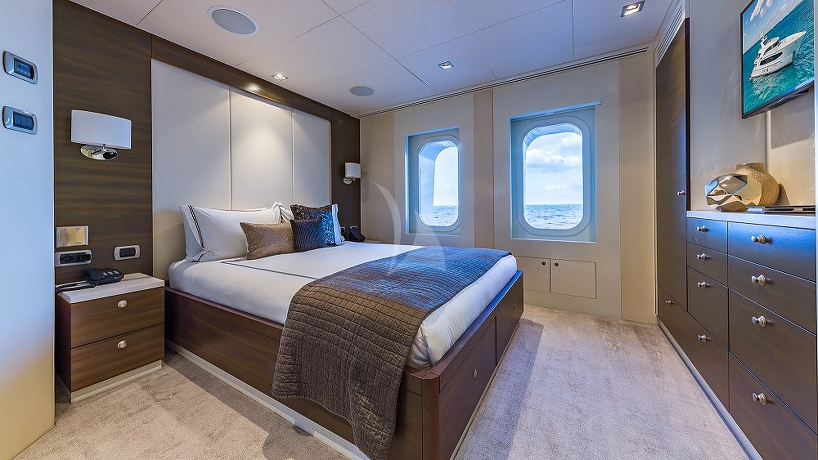 Big Sky Yacht - Image 26