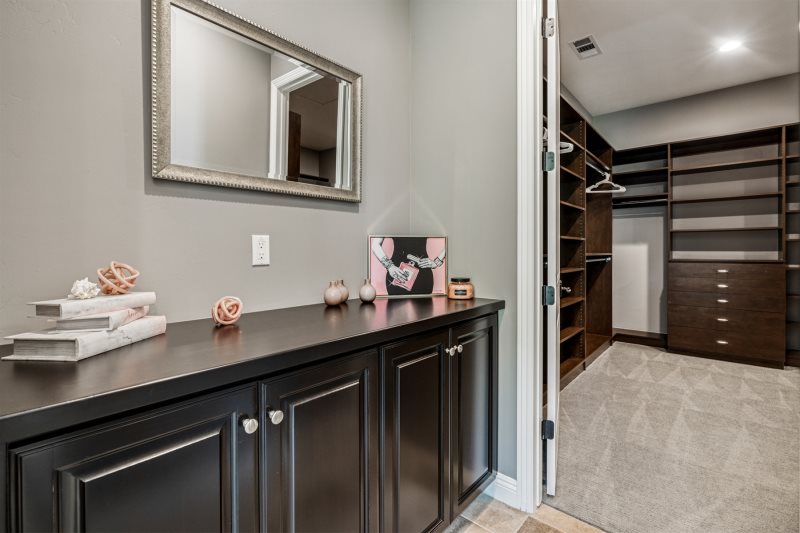 Selena Place - Image 25