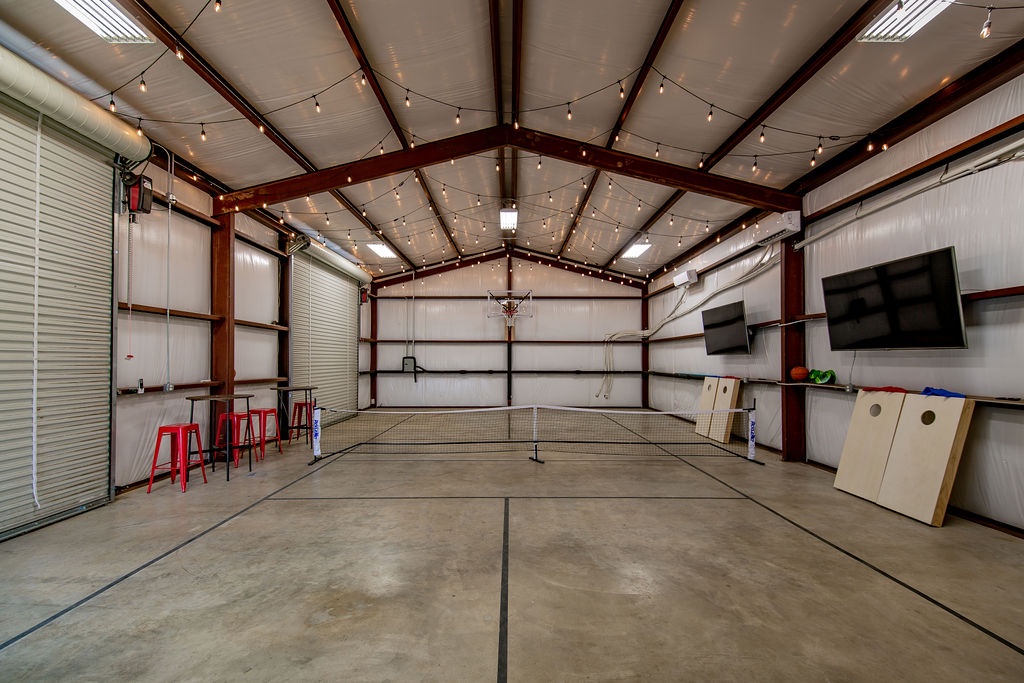 Sky Manor - Image 45