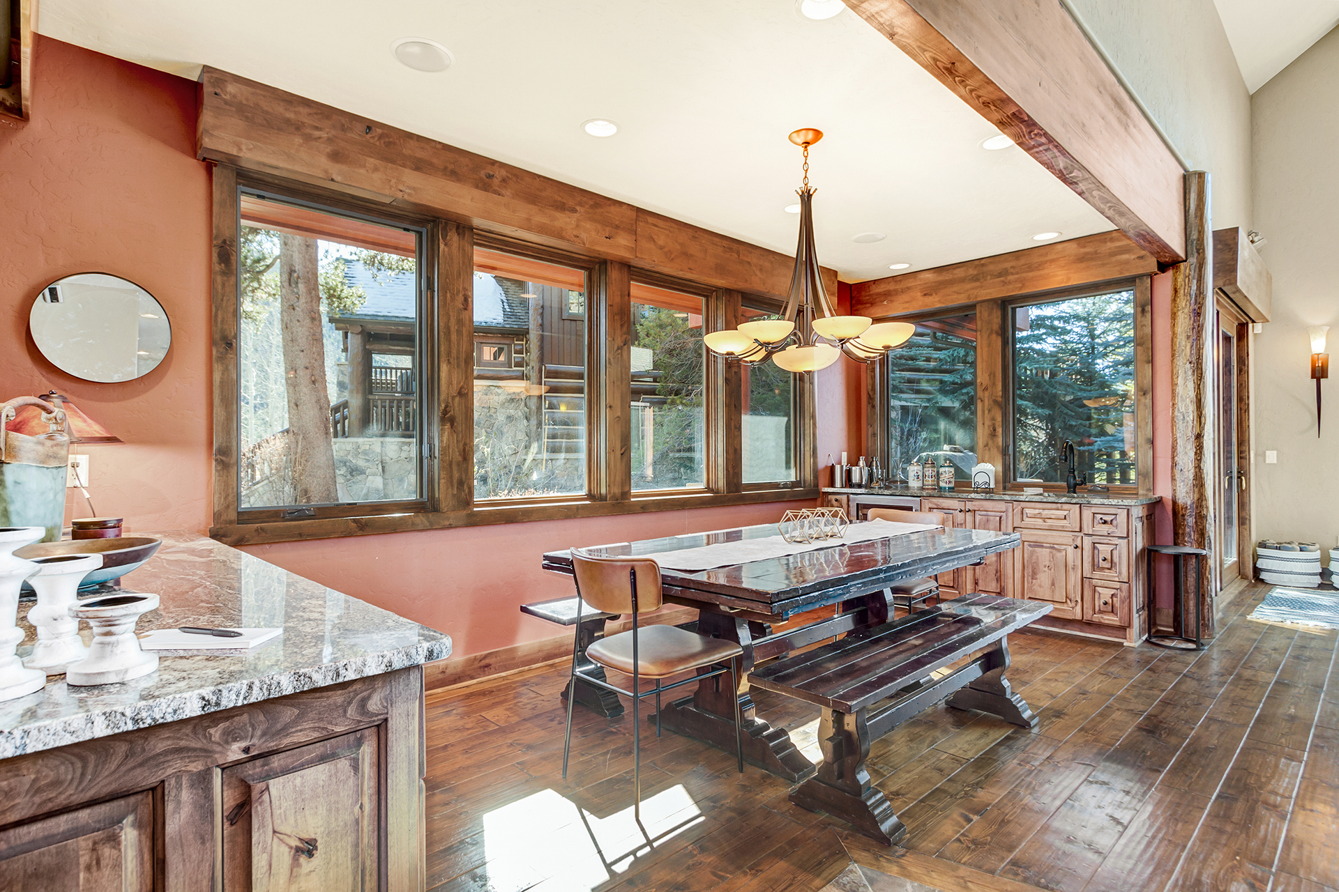 Twin Peaks Lodge - Image 11