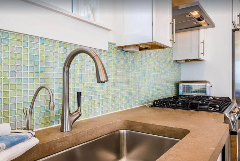 Seaside Manor - Image 10