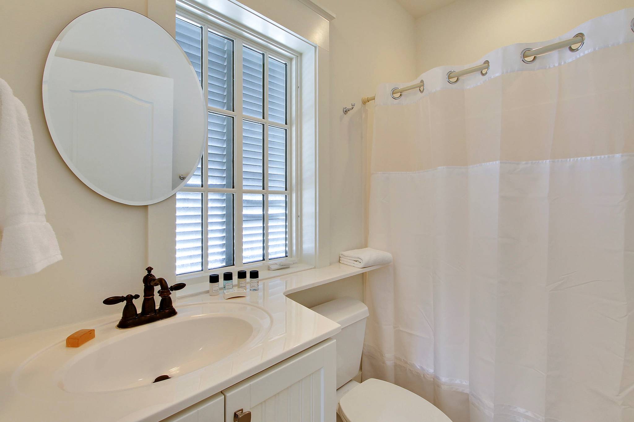 Flying Fish Home - Image 15