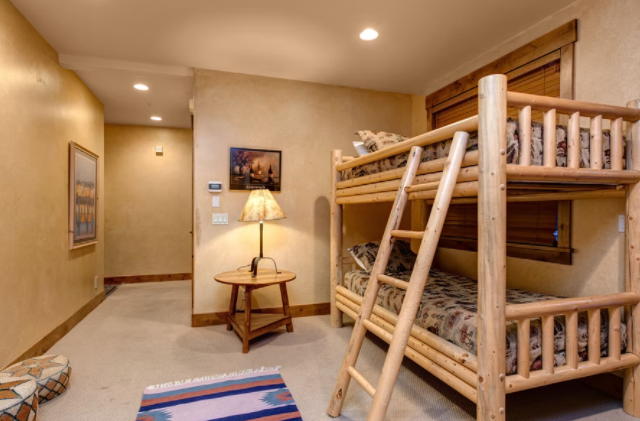 Edge Home - Image 23