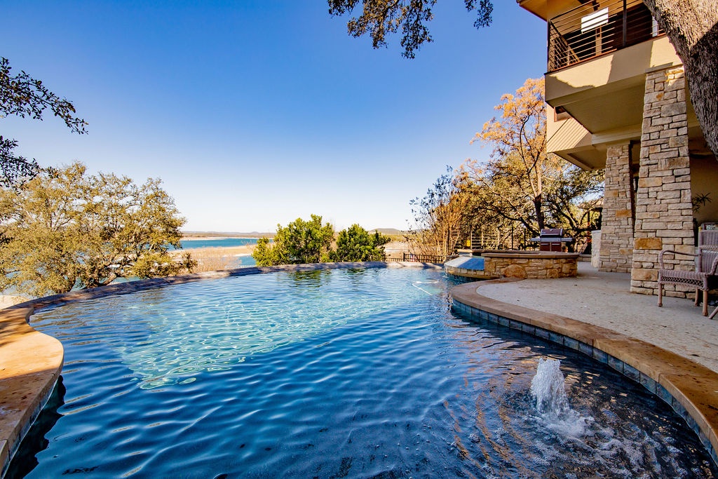 Lakeshore Place - Image 43