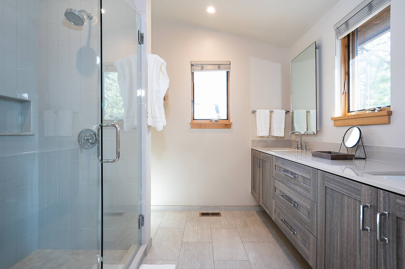 Mount House - Image 20