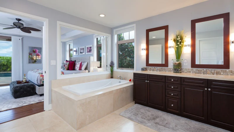 Sea Glass House - Image 13