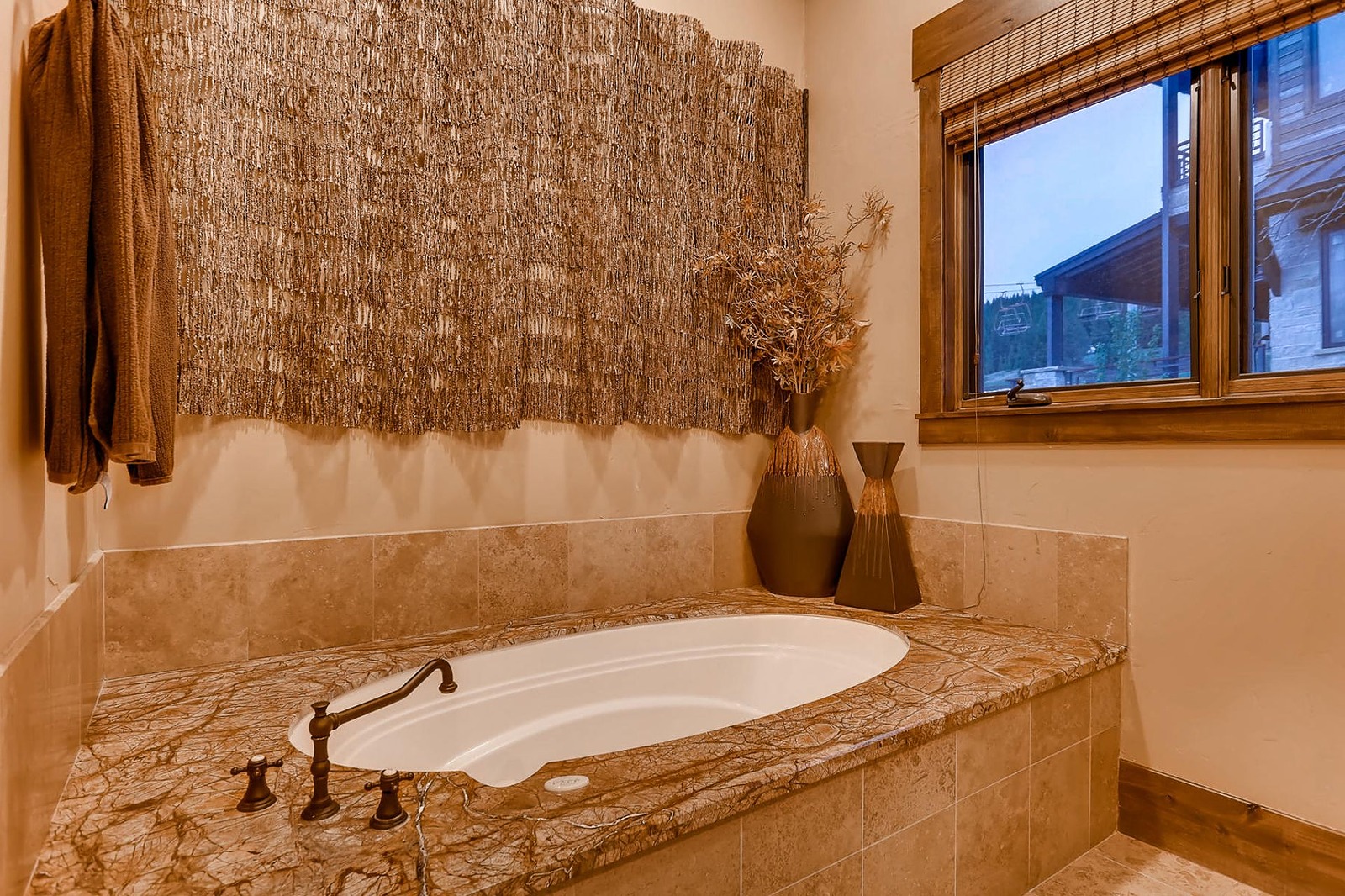 Beeler Manor - Image 18