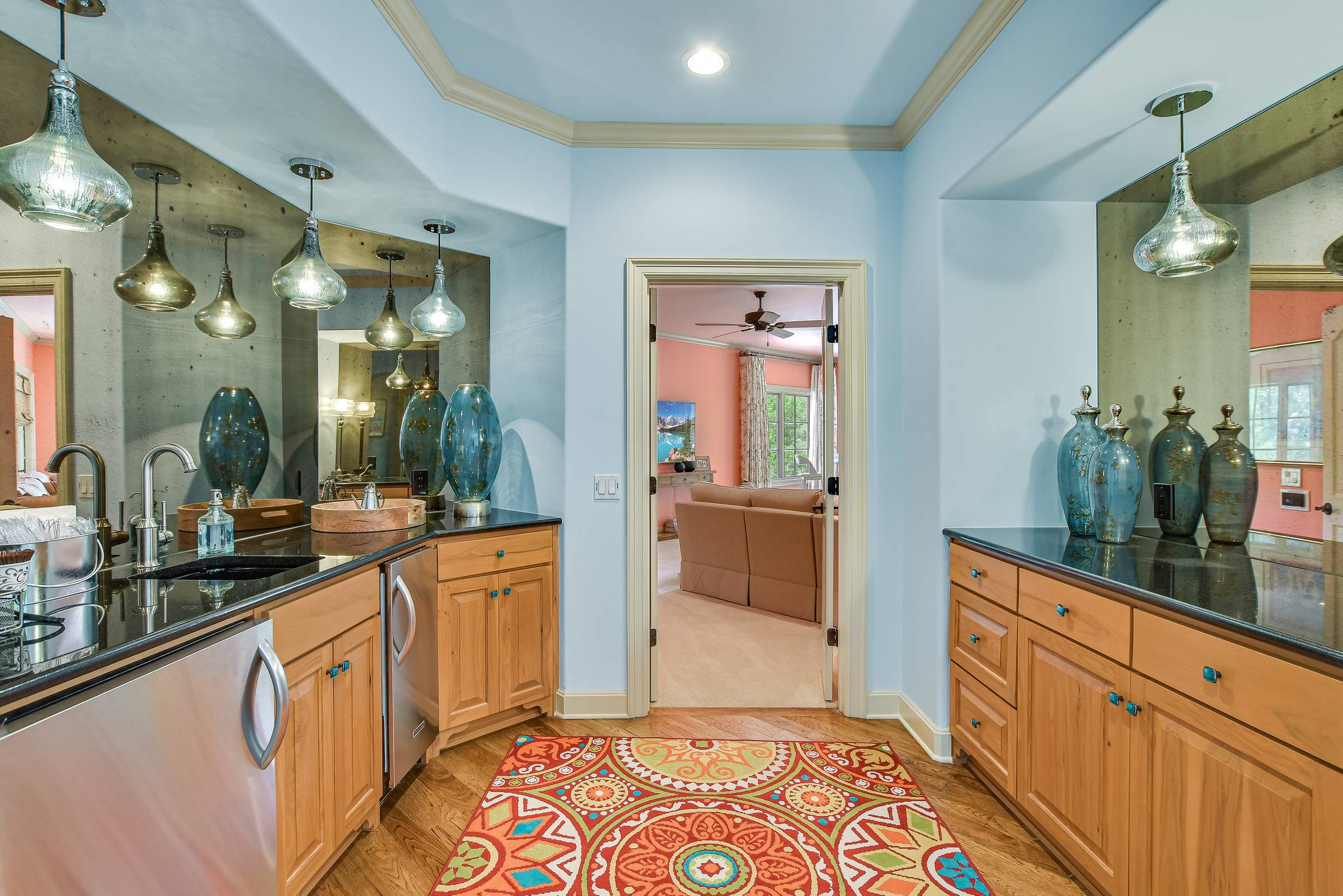 Janis Villa - Image 16