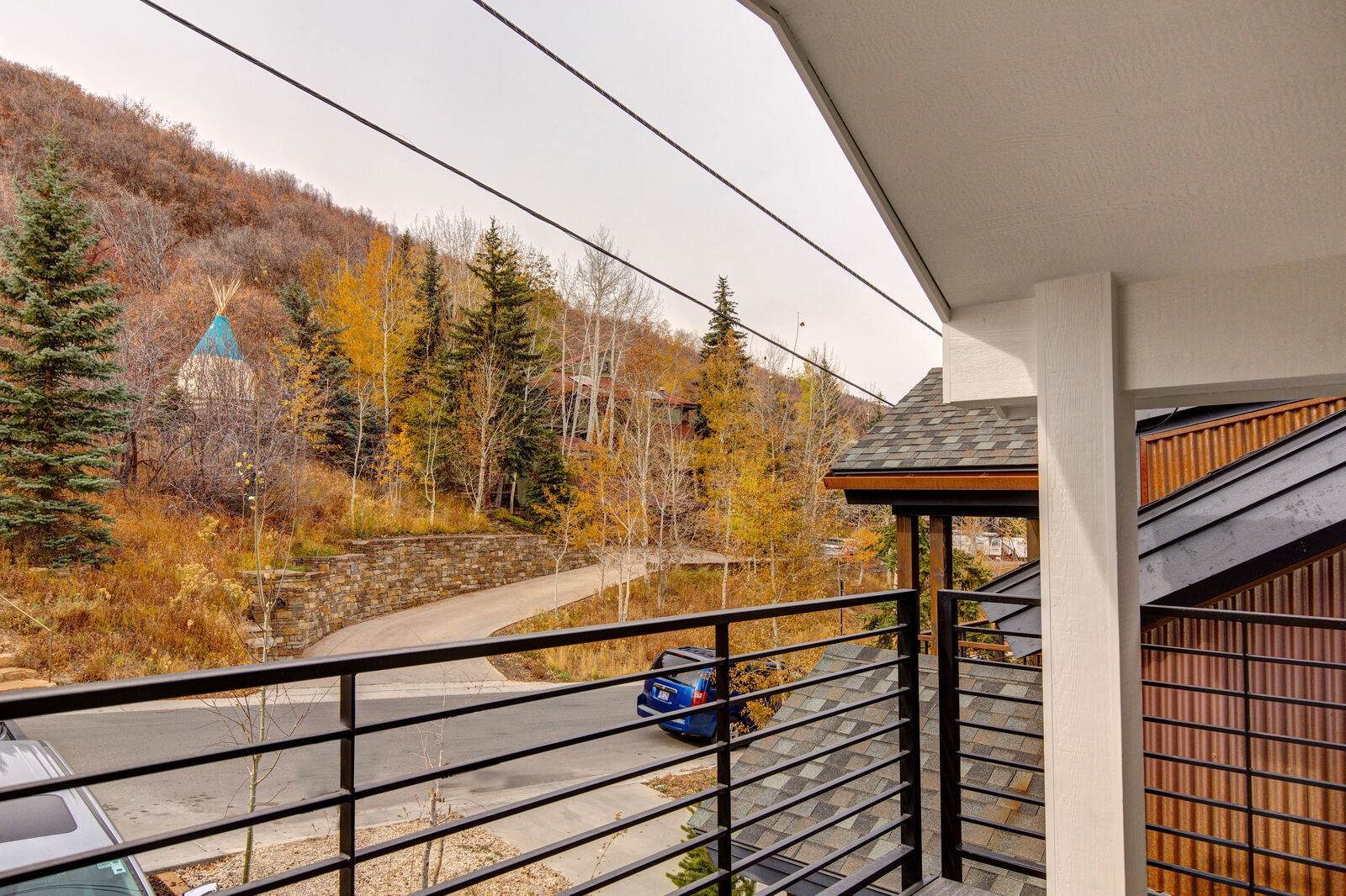 Lowell House - Image 26