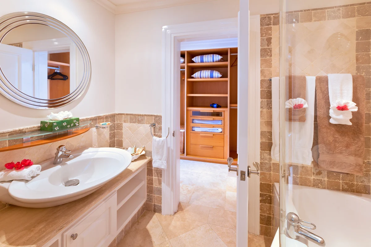 Bonnet Home - Image 8