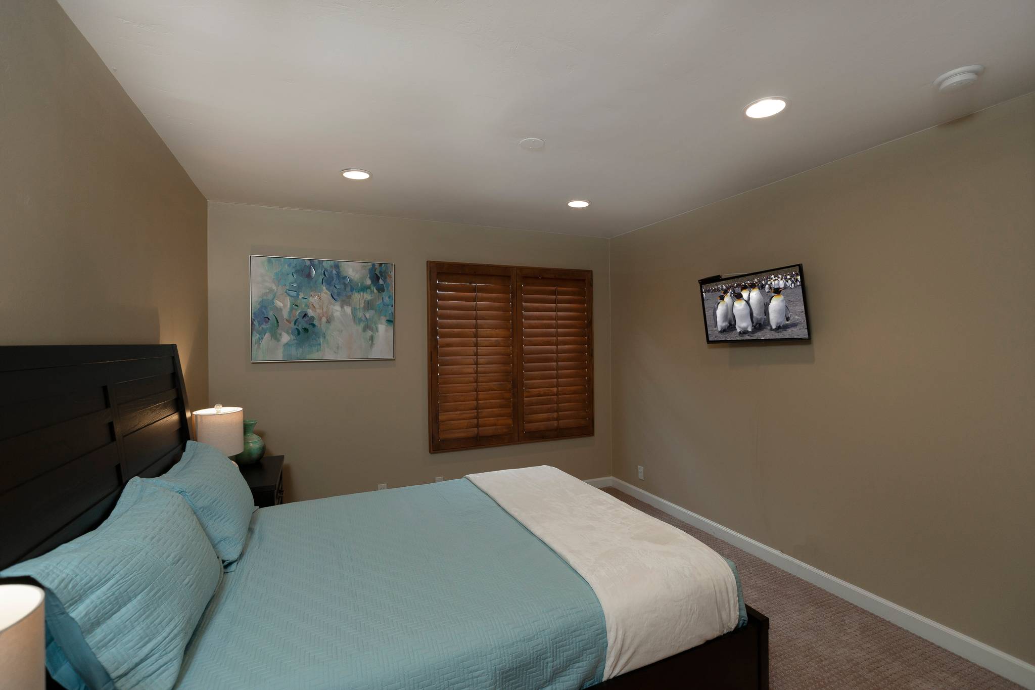 Sunrise Manor - Image 20