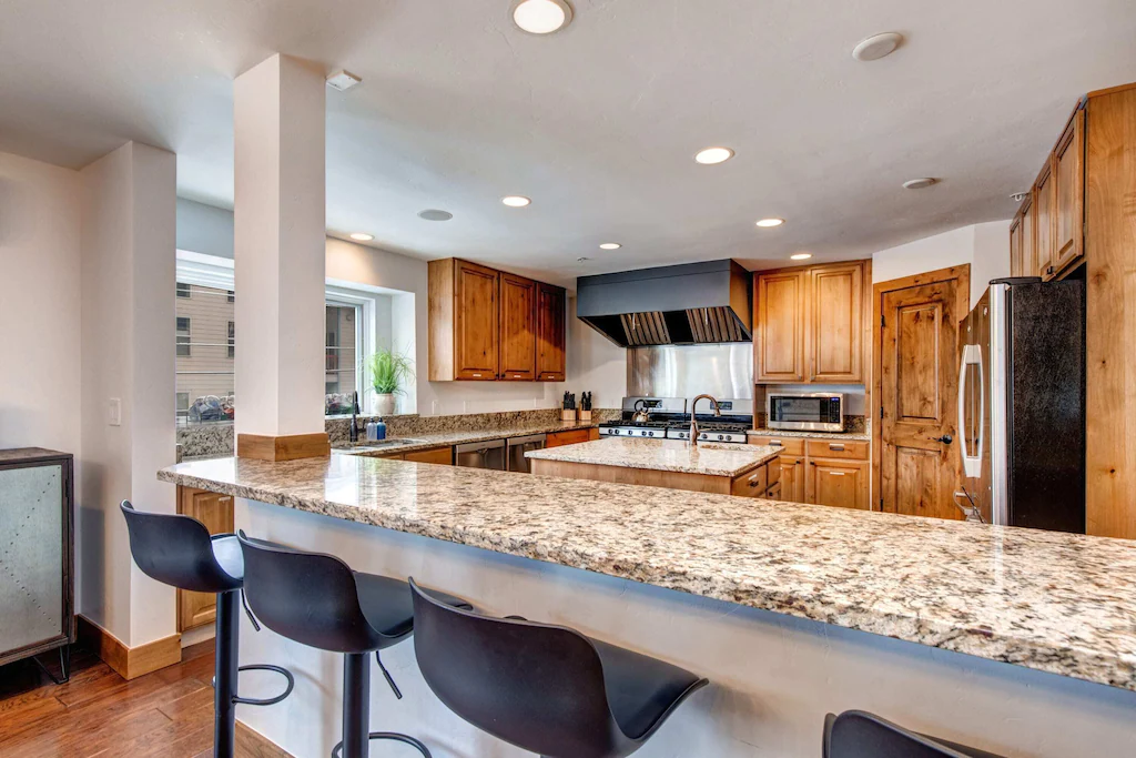 Warnick Manor - Image 9