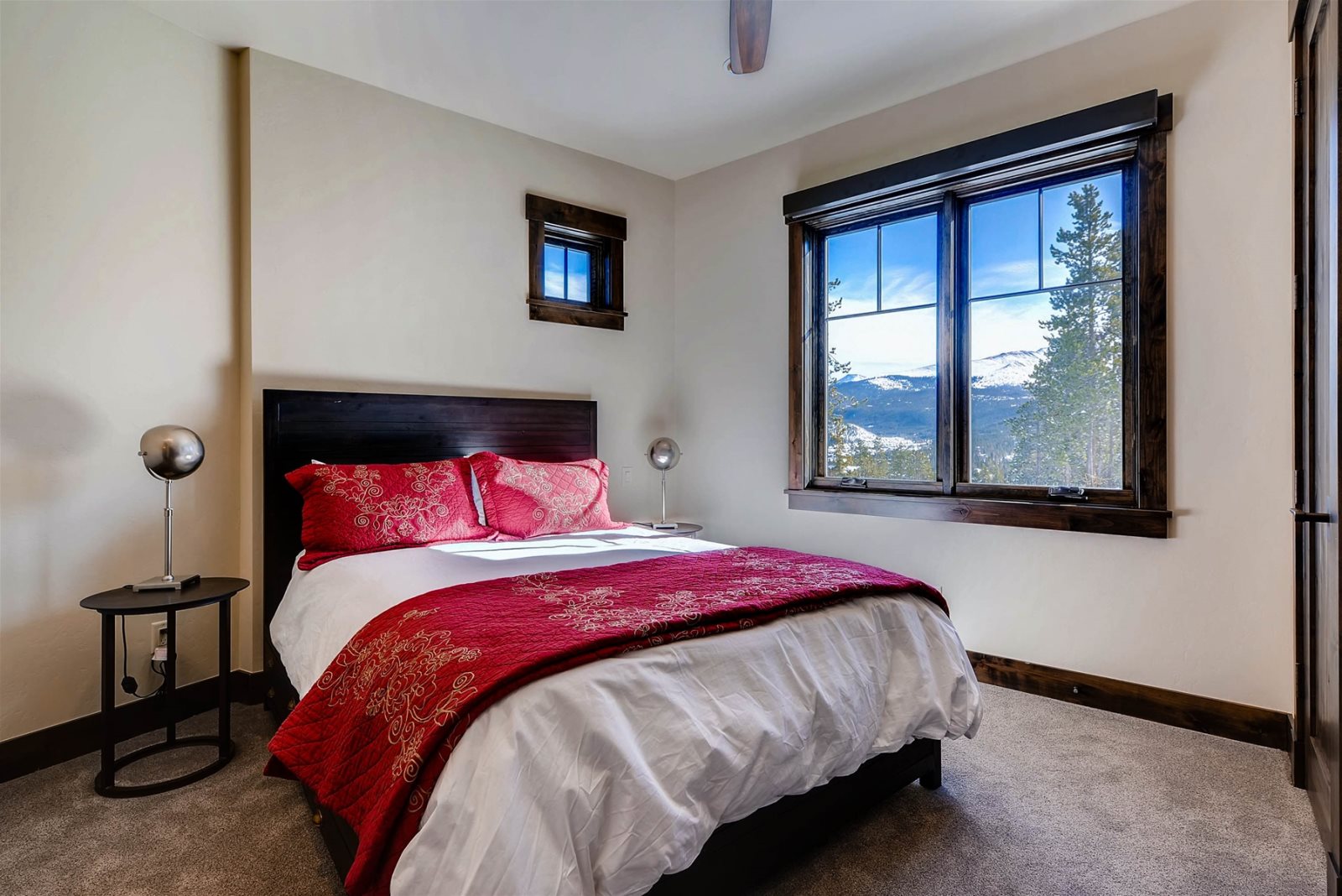 Iron Manor - Image 18