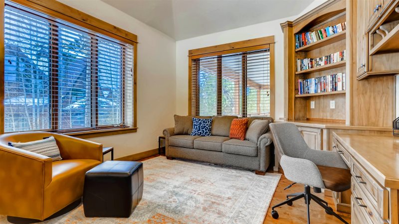 Royal Villa - Image 13