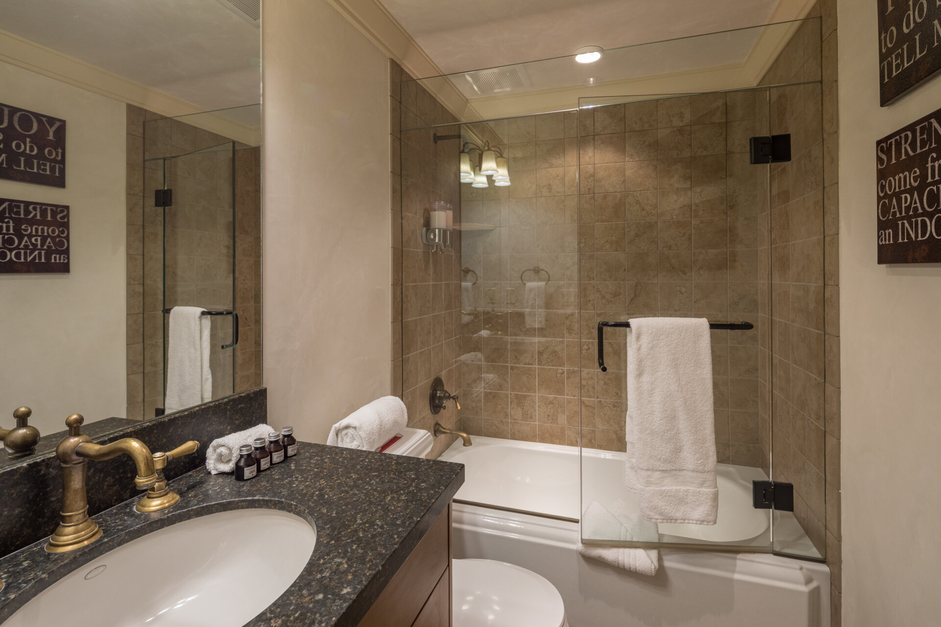 Depot Villa - Image 29