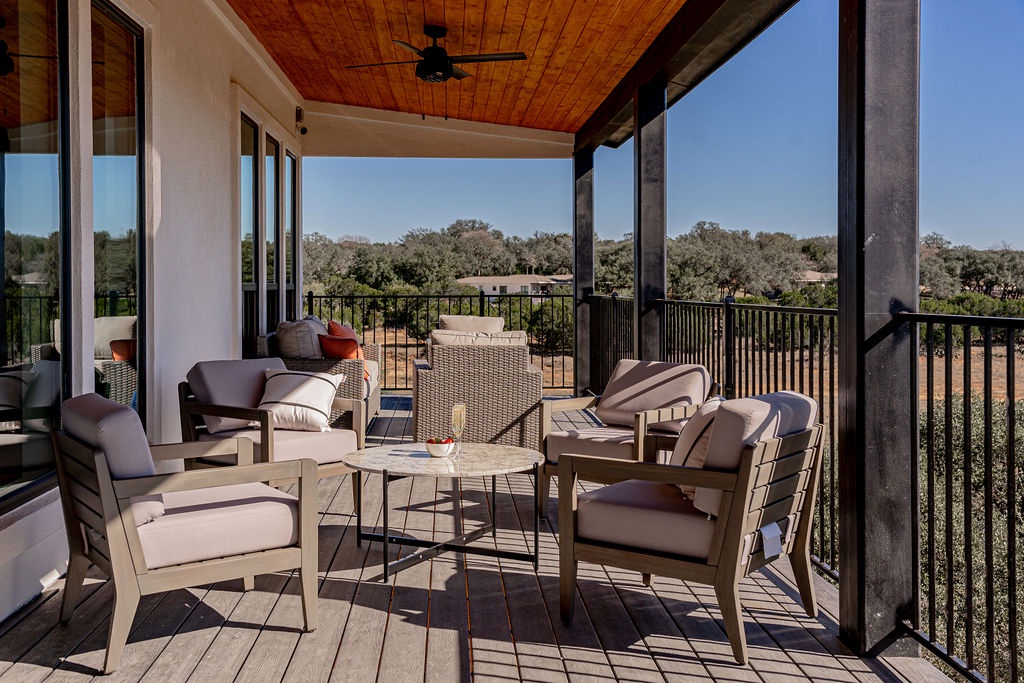 Clark Villa - Image 37