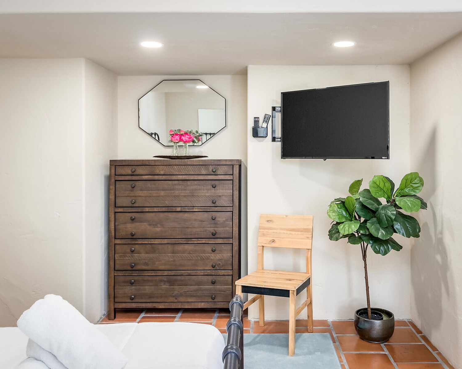 Valley Manor - Image 39