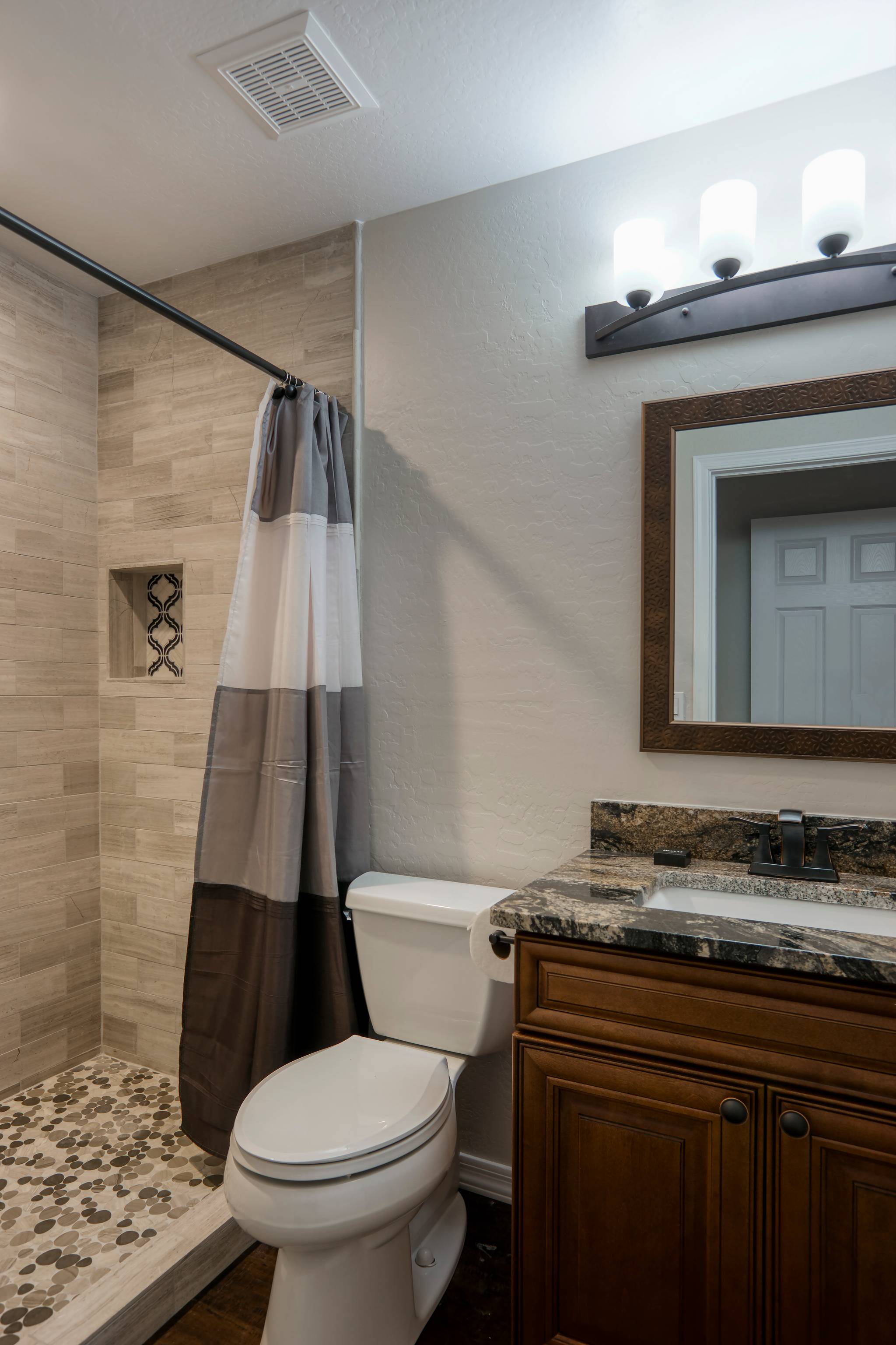 Gary Manor - Image 21