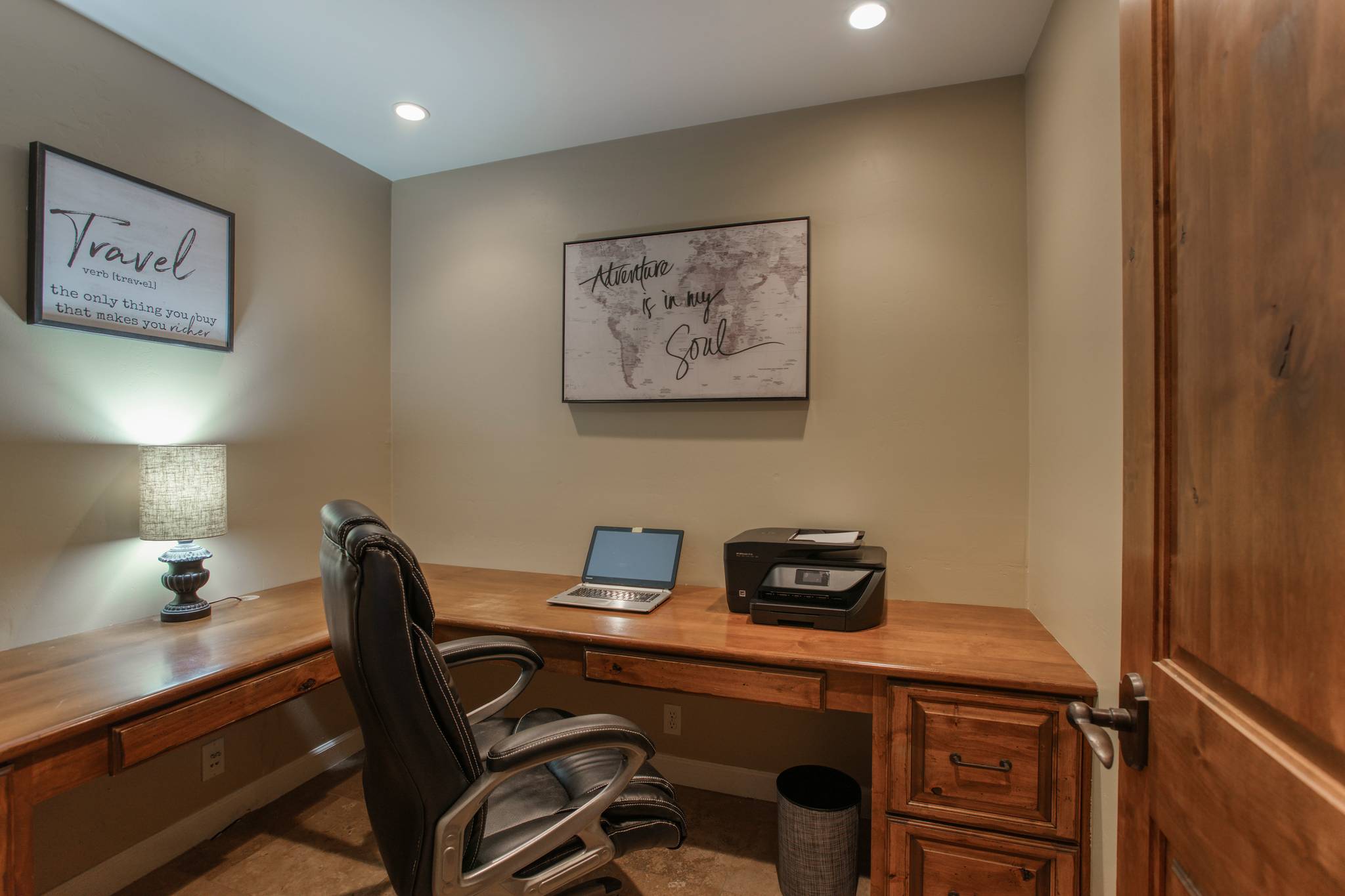 Sunrise Manor - Image 24