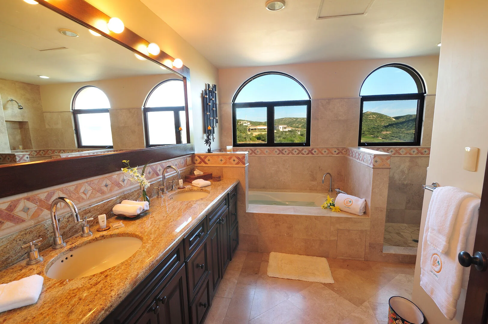 Toyon House - Image 18