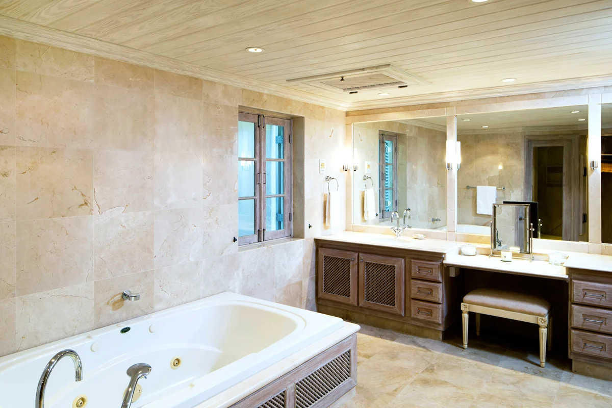 Sea Breeze Manor - Image 16