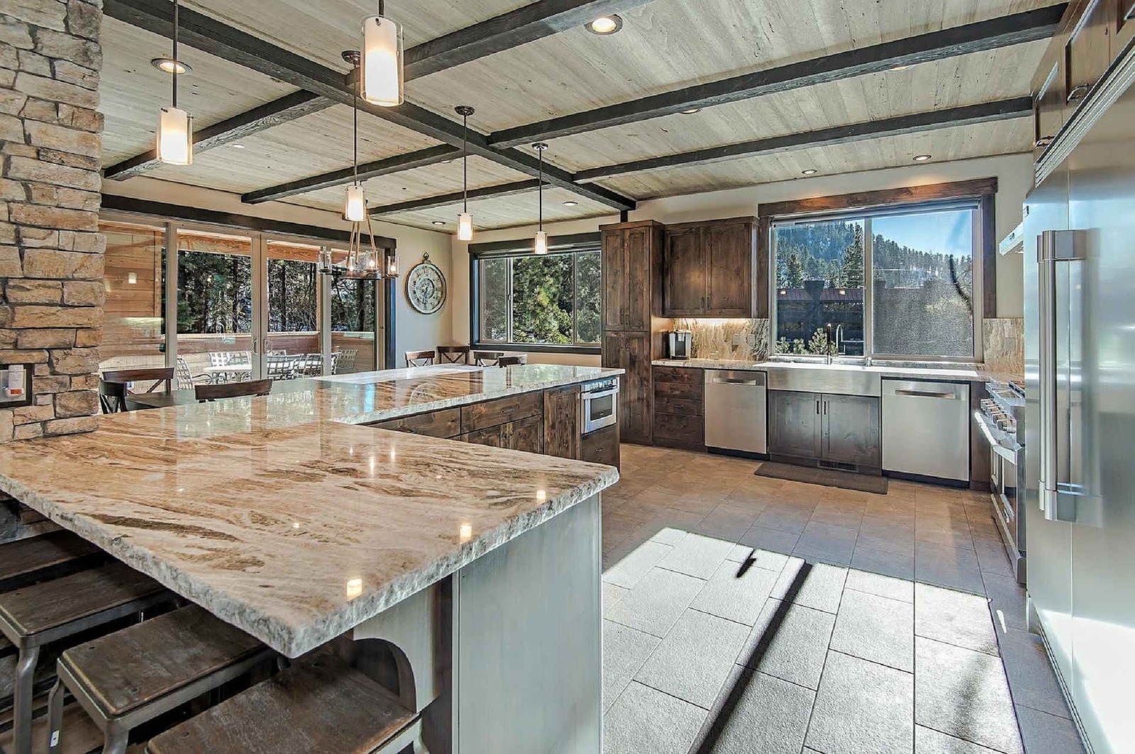 Trail Manor - Image 4