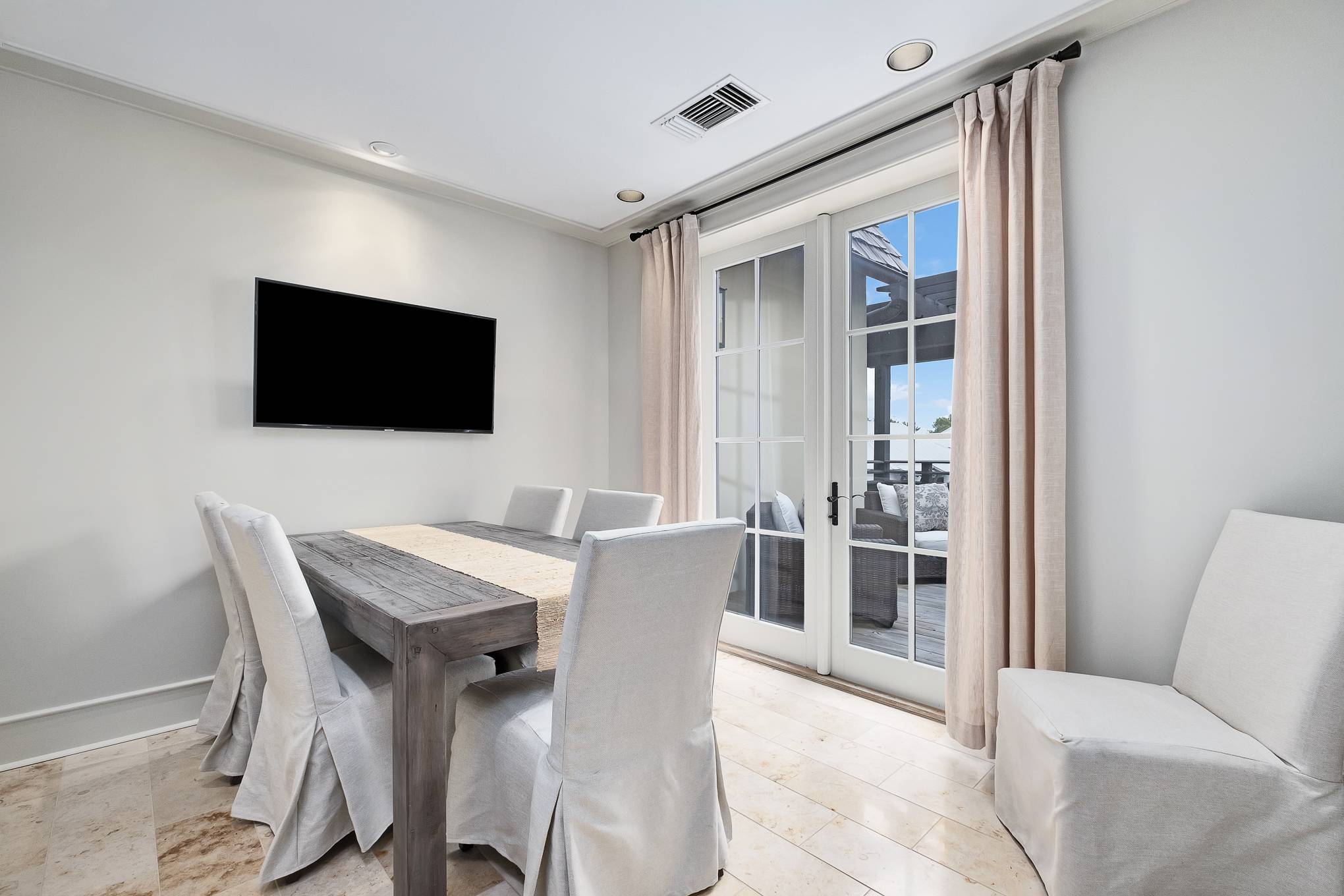 Lagoon Home - Image 8