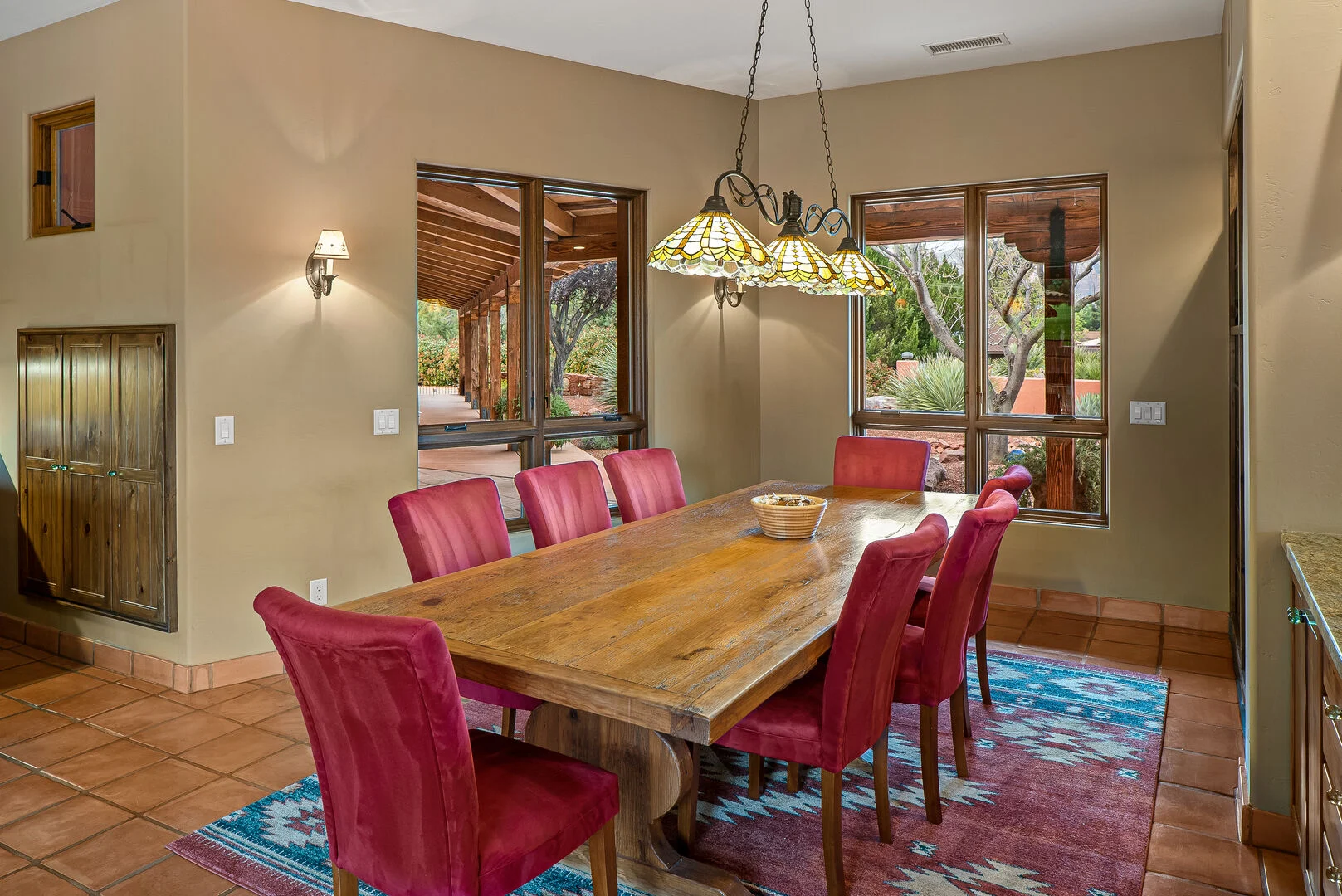 Hotsko House - Image 10