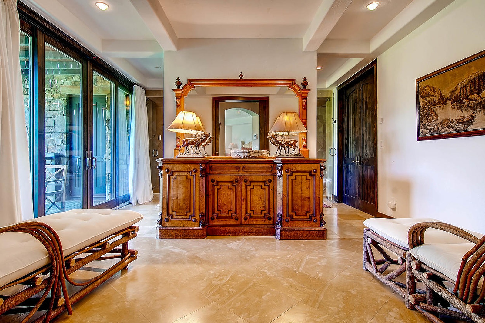 Country Club Manor - Image 20