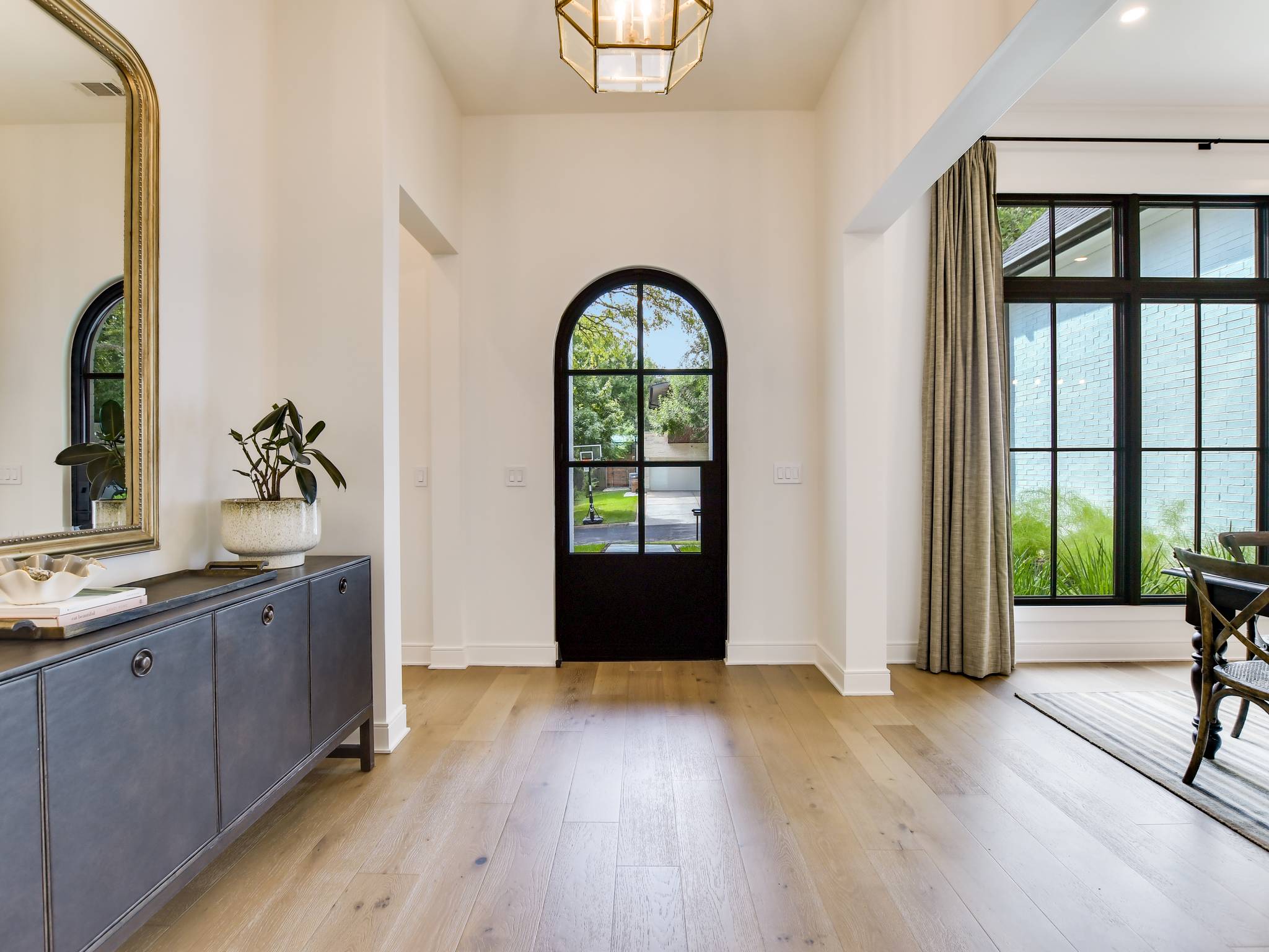 Oro House - Image 14