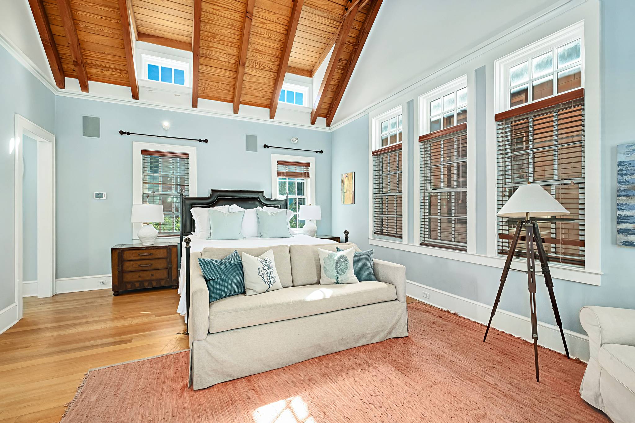 Koi House - Image 24