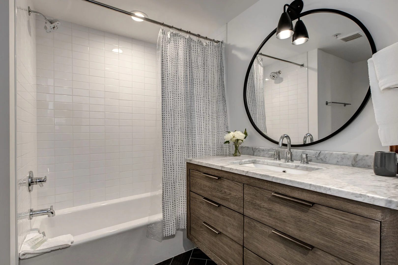 Deer House - Image 32