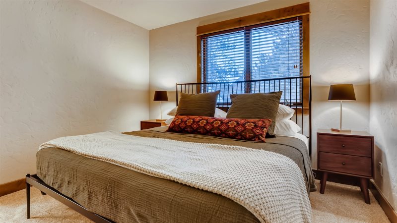 Royal Villa - Image 21