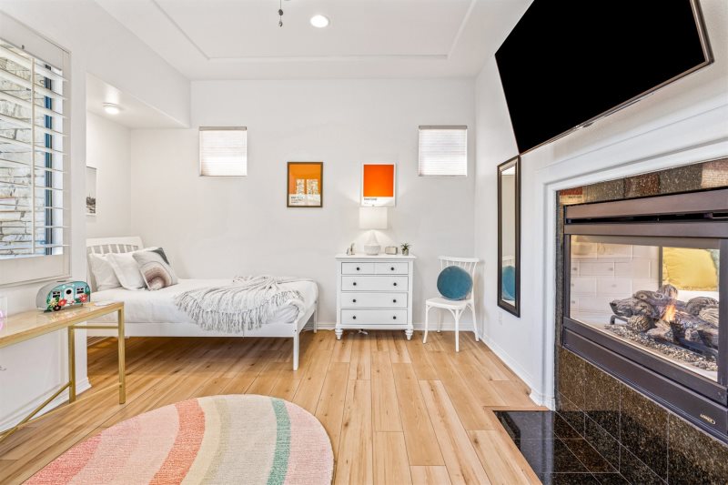 Josefina Villa - Image 32