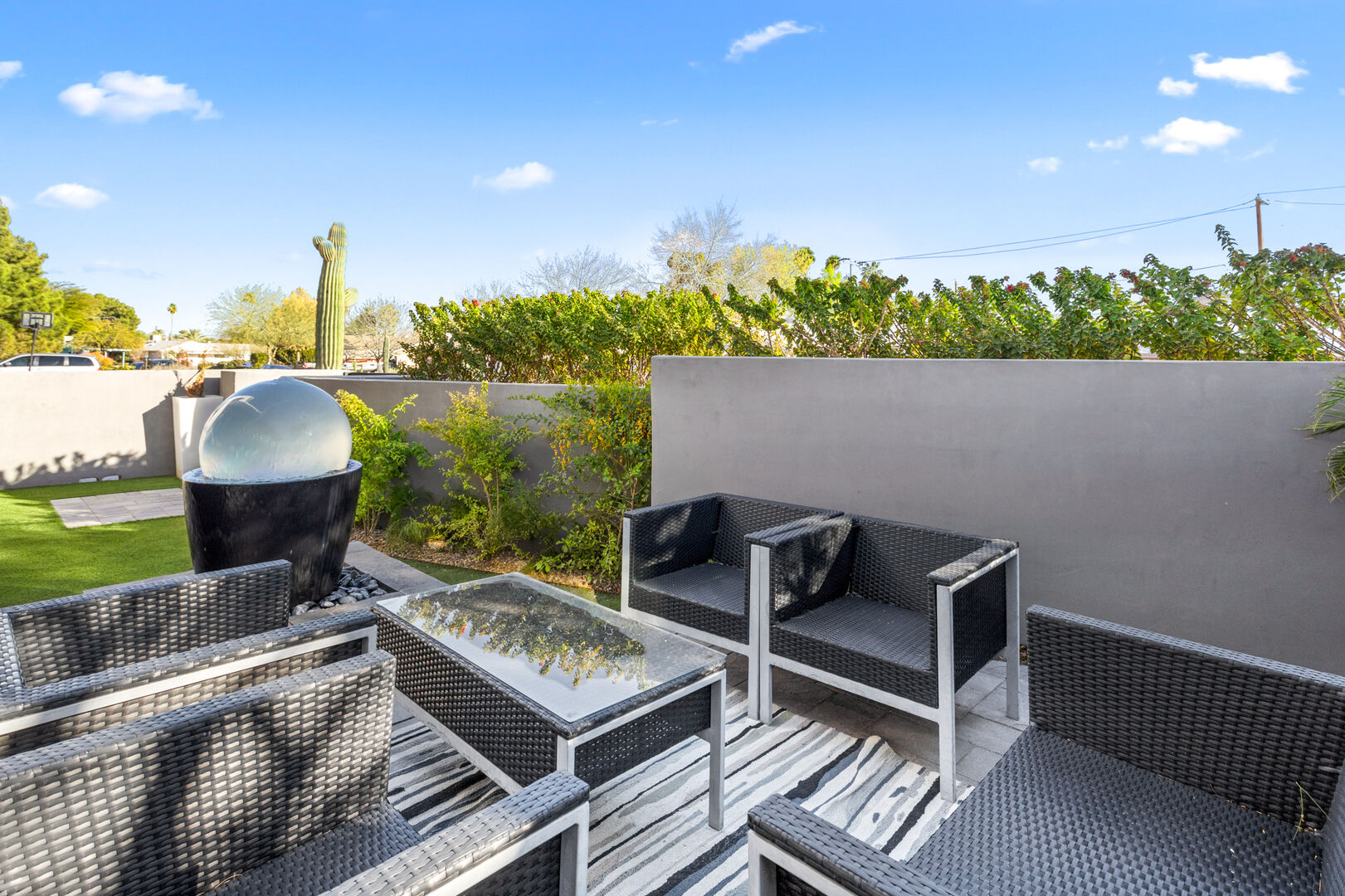 Camelback House - Image 37