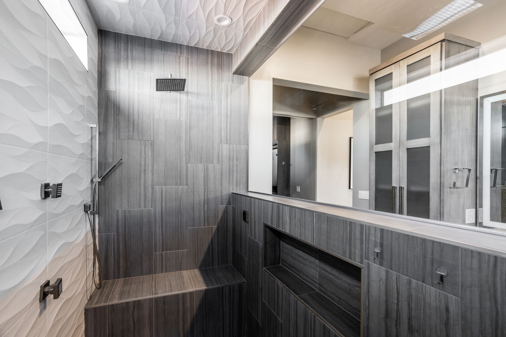 Camelback House - Image 24