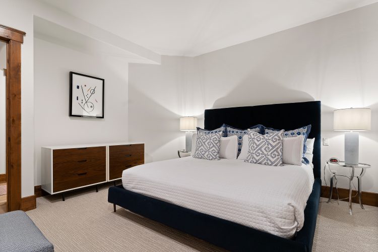 Berg Manor - Image 37