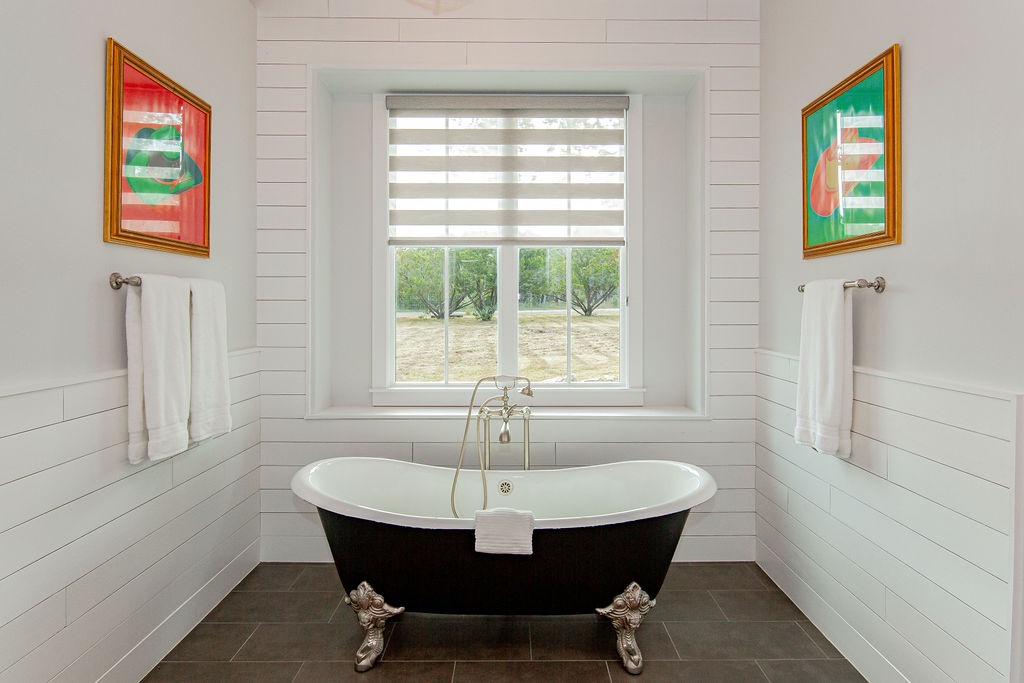 Sky Manor - Image 20