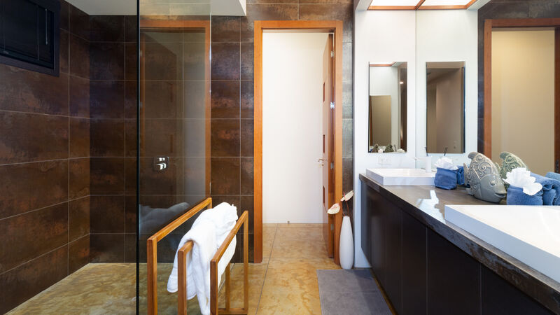 Family Tides - Image 21